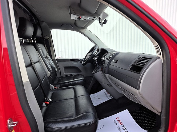 Volkswagen Transporter 19 of 19