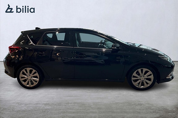 Toyota Auris 19 of 21