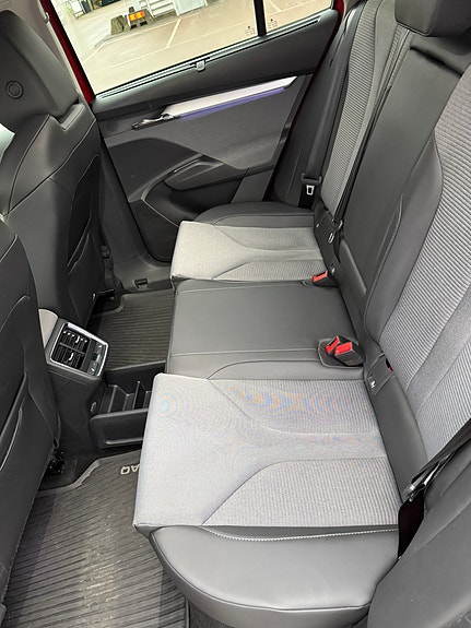 Skoda Enyaq 9 of 11