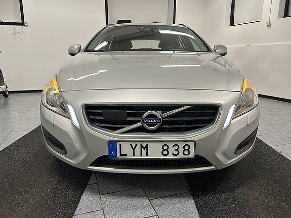 Volvo V60 5 of 20