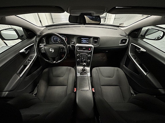 Volvo V60 9 of 20