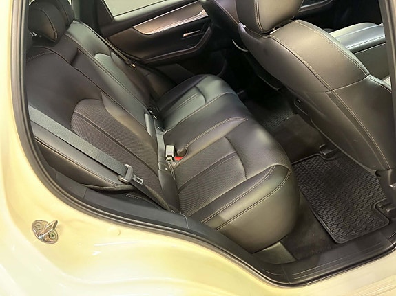 Mazda CX-60 11 of 18