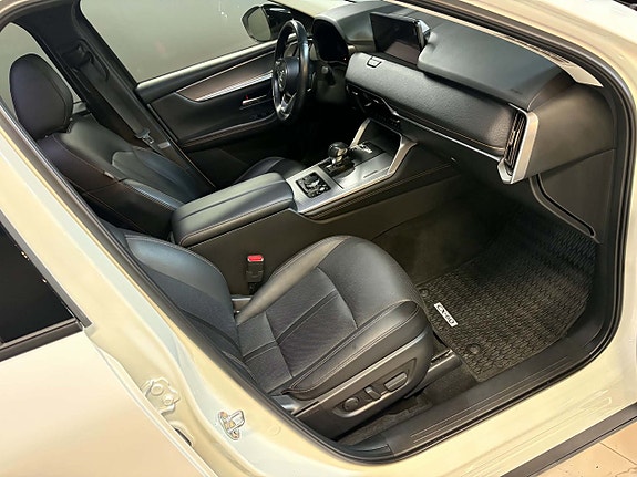 Mazda CX-60 10 of 18
