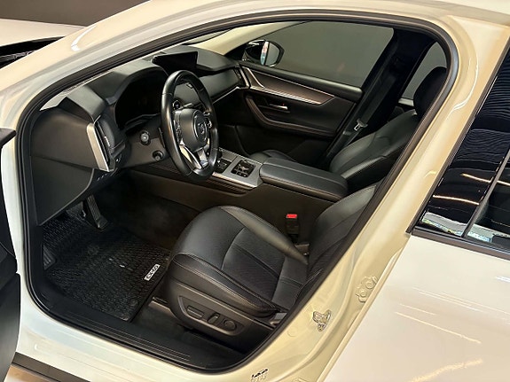 Mazda CX-60 8 of 18
