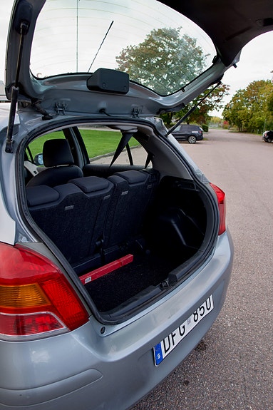 Toyota Yaris 9 of 9