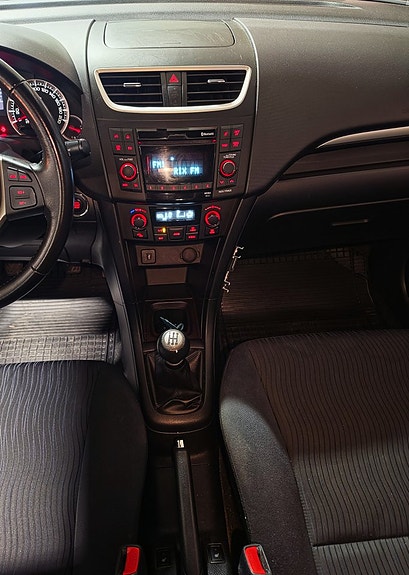 Suzuki Swift 13 of 20