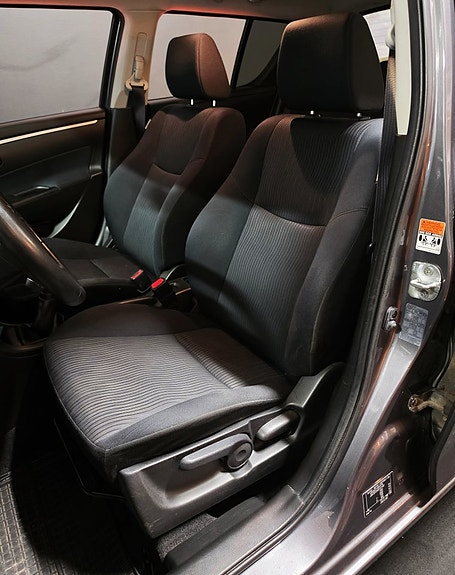 Suzuki Swift 8 of 20