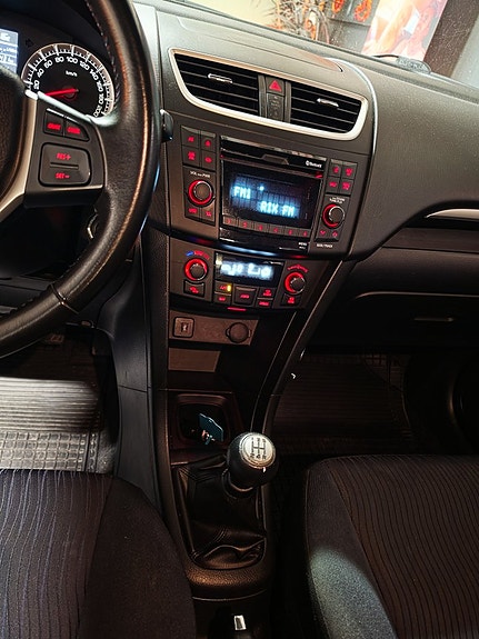 Suzuki Swift 12 of 20