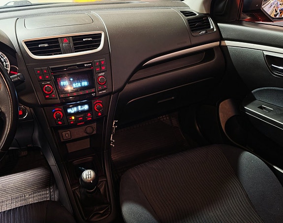 Suzuki Swift 14 of 20