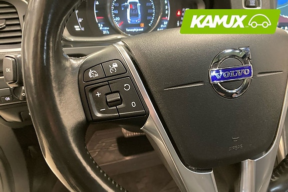 Volvo S60 Cross Country 21 of 22
