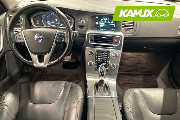 Volvo S60 Cross Country 10 of 22
