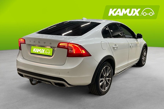 Volvo S60 Cross Country 4 of 22