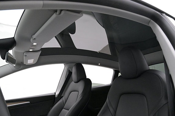 Tesla Model Y 21 of 27