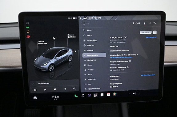 Tesla Model Y 11 of 27