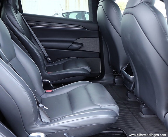 Tesla Model X 7 of 20