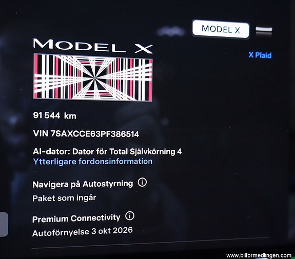 Tesla Model X 12 of 20