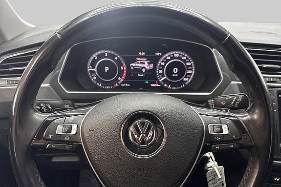 Volkswagen Tiguan 12 of 19