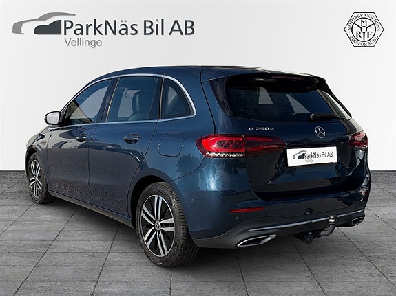 Mercedes-Benz B250 e 3 of 15