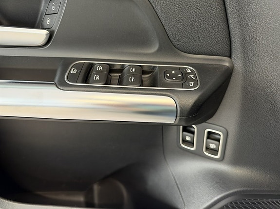 Mercedes-Benz B250 e 12 of 15