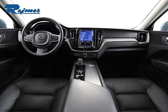 Volvo XC60 2 of 24
