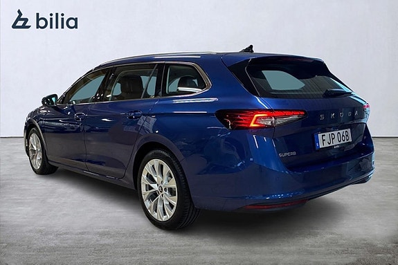Skoda Superb 2 of 12