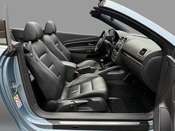 Volkswagen Eos 12 of 16