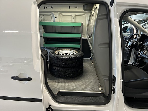 Volkswagen Caddy 19 of 27