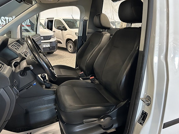 Volkswagen Caddy 15 of 27