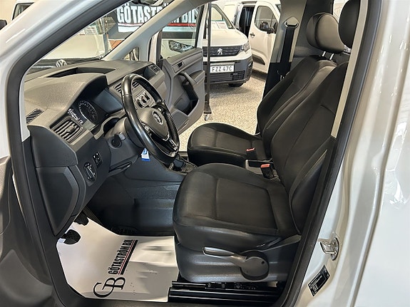 Volkswagen Caddy 13 of 27