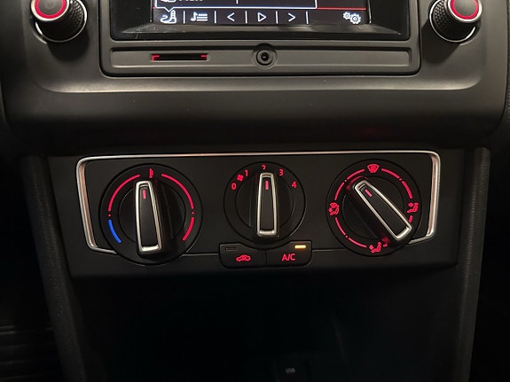 Volkswagen Polo 16 of 20