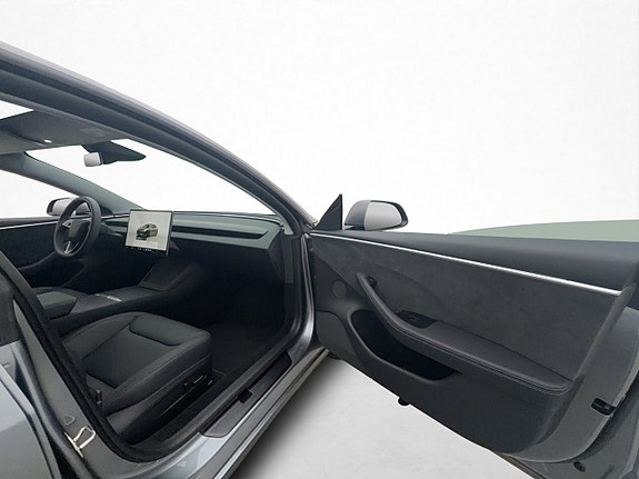 Tesla Model 3 29 of 30