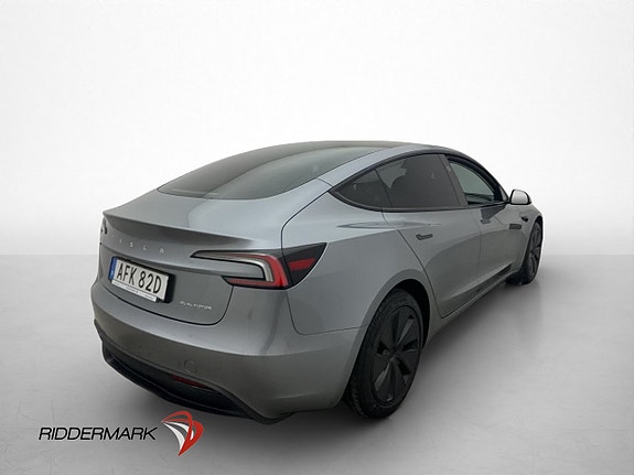 Tesla Model 3 9 of 30