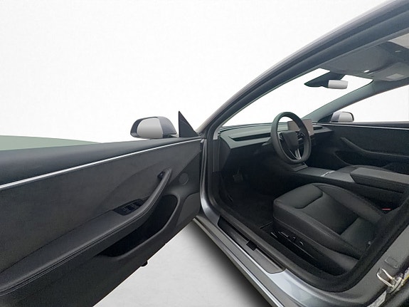 Tesla Model 3 10 of 30