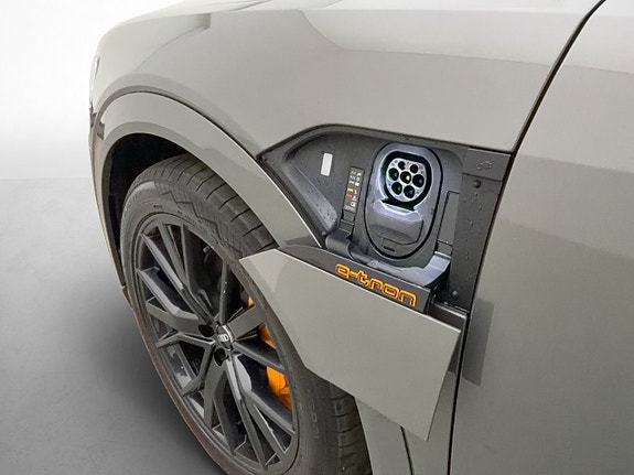 Audi e-tron 26 of 30