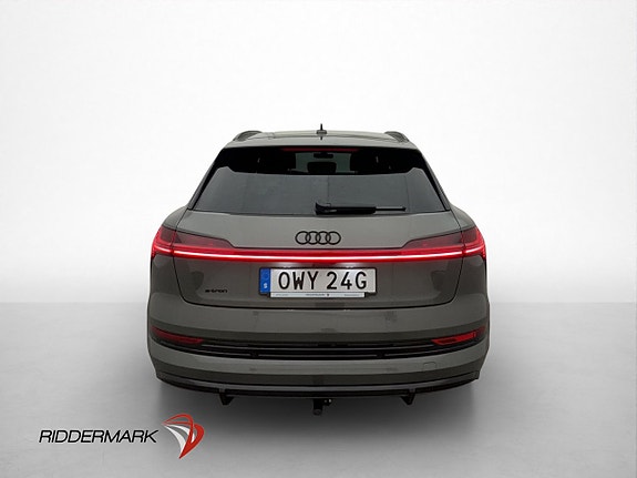 Audi e-tron 8 of 30