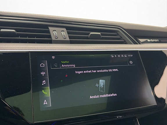 Audi e-tron 29 of 30