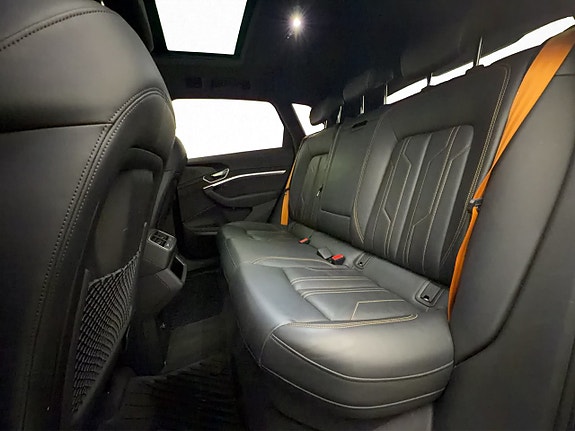 Audi e-tron 24 of 30