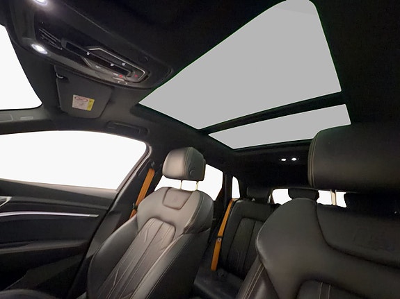 Audi e-tron 16 of 30