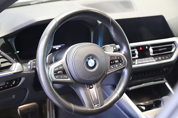 BMW 330i 12 of 16