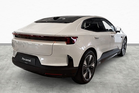 Polestar 4 9 of 30