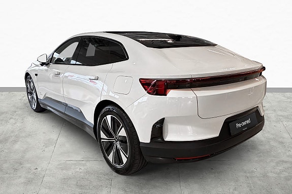 Polestar 4 8 of 30