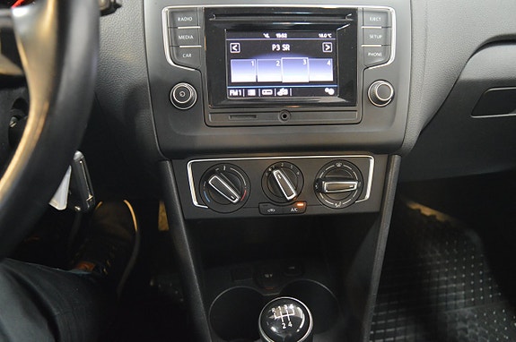 Volkswagen Polo 12 of 18