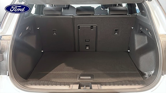 Ford Explorer 9 of 13