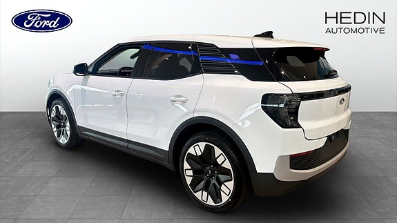 Ford Explorer 2 of 13