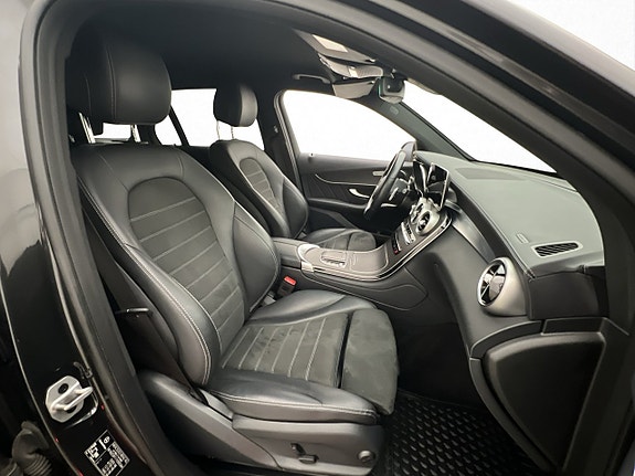 Mercedes-Benz GLC300 de 11 of 30