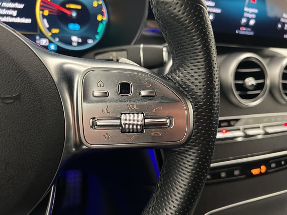 Mercedes-Benz GLC300 de 25 of 30