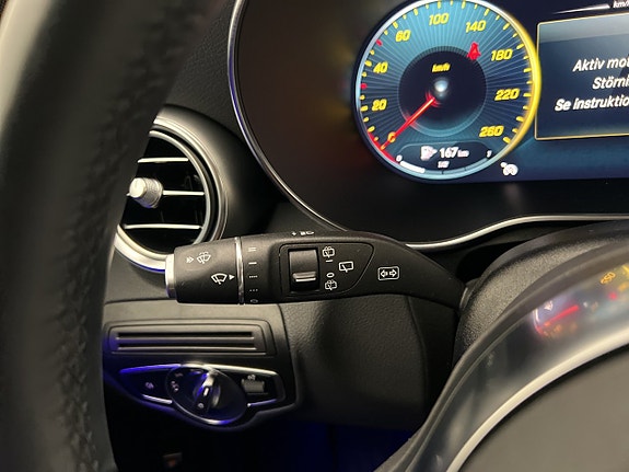 Mercedes-Benz GLC300 de 27 of 30