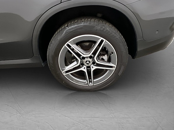 Mercedes-Benz GLC300 de 30 of 30