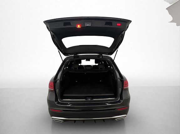 Mercedes-Benz GLC300 de 8 of 30
