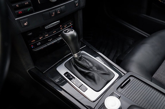 Mercedes-Benz E220 16 of 22